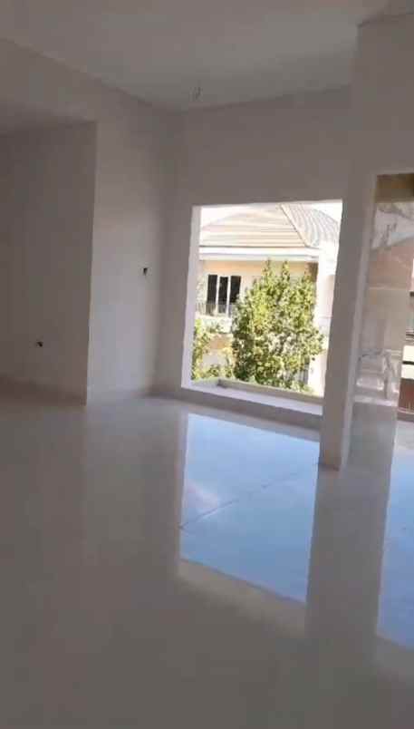 dijual rumah jalan puri widya kencana