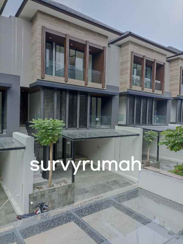 dijual rumah jalan raya andara