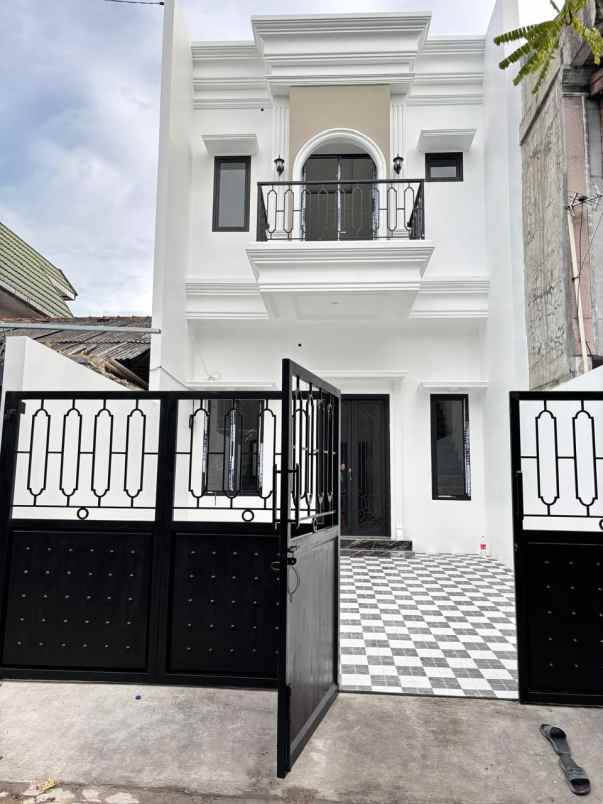 dijual rumah jalan raya ciledug
