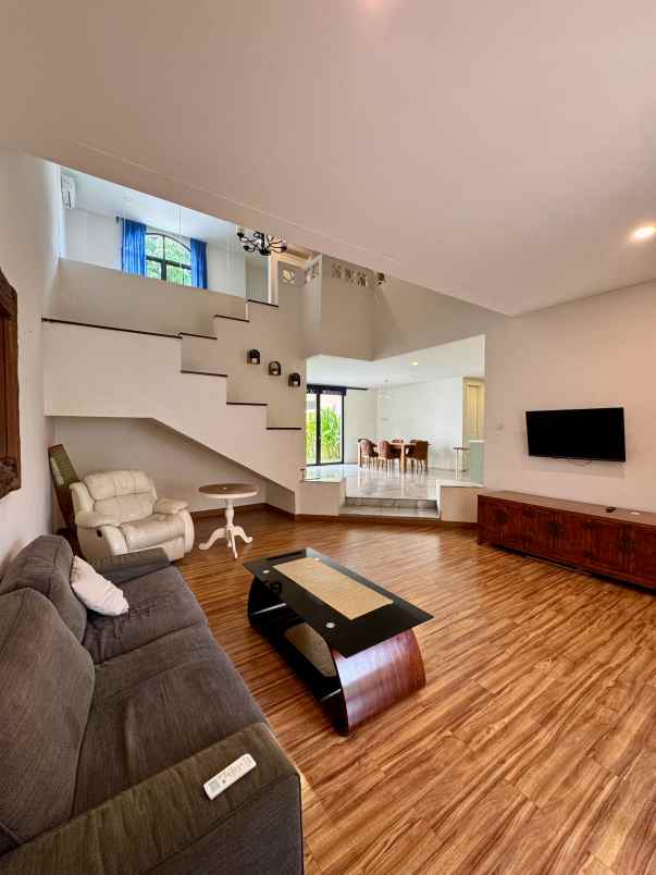 dijual rumah jalan raya cipete jakarta