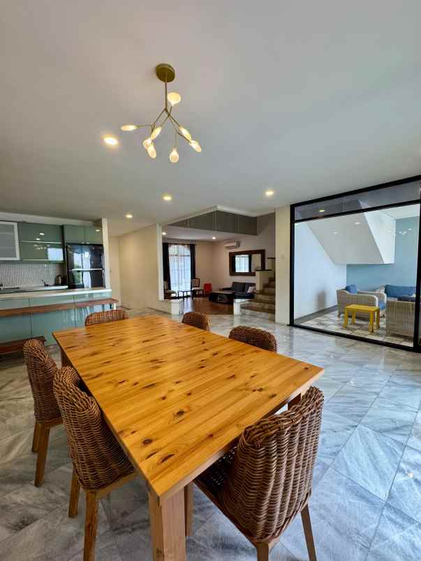 dijual rumah jalan raya cipete jakarta