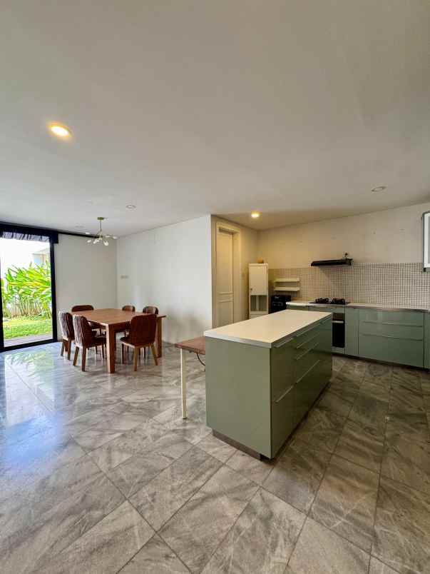 dijual rumah jalan raya cipete jakarta