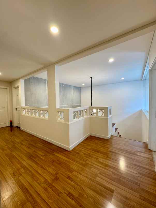 dijual rumah jalan raya cipete jakarta