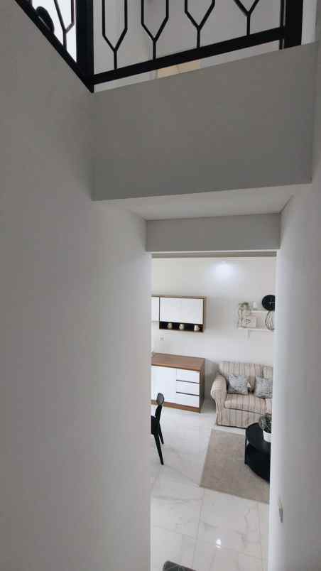 dijual rumah jalan raya lengkong wetan