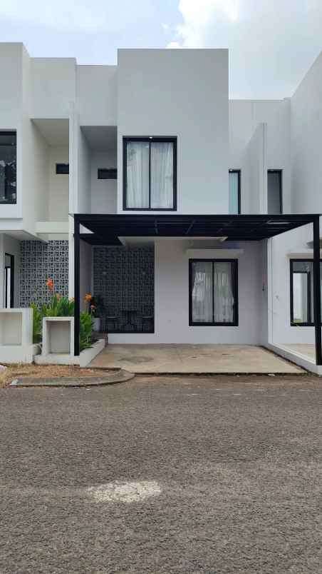 dijual rumah jalan raya lengkong wetan
