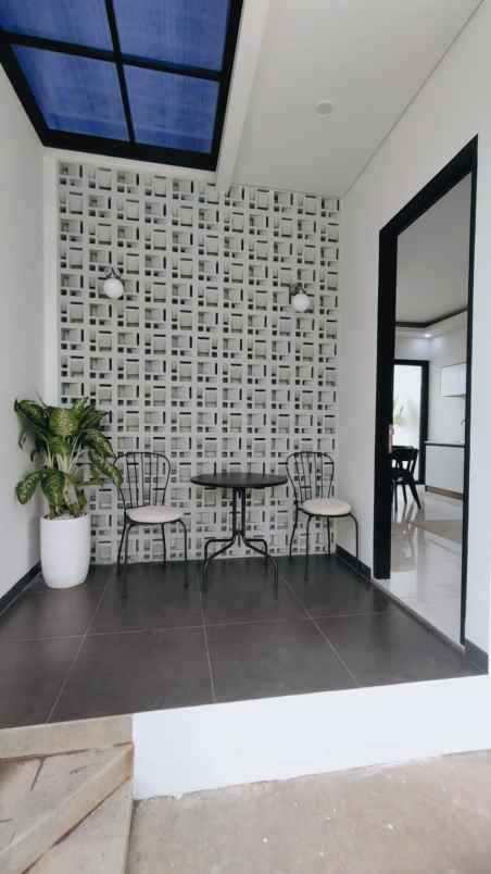 dijual rumah jalan raya lengkong wetan