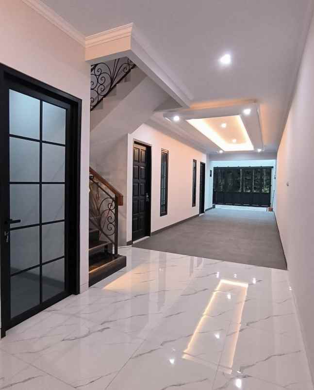 dijual rumah jalan raya pejaten