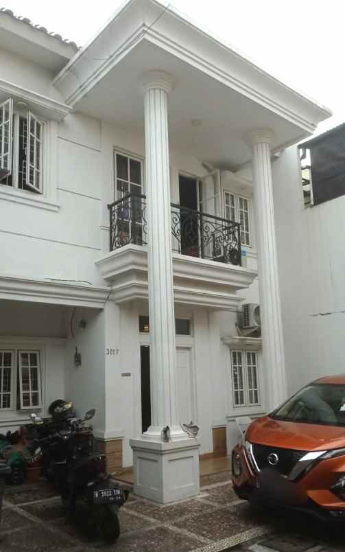 dijual rumah jalan raya pondok kelapa