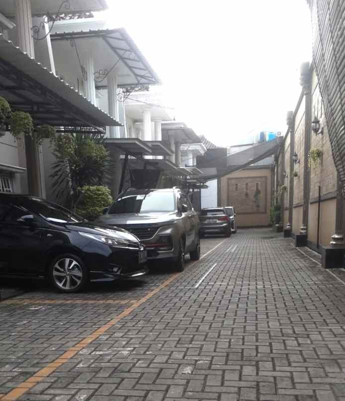 dijual rumah jalan raya pondok kelapa