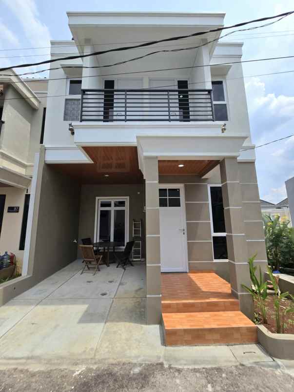 dijual rumah jalan raya serdang beji depok