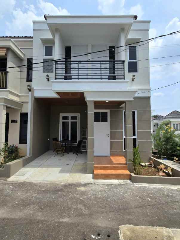 dijual rumah jalan raya serdang beji depok