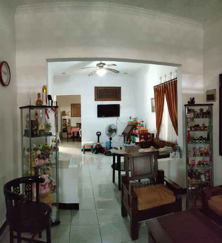 dijual rumah jalan sadewa