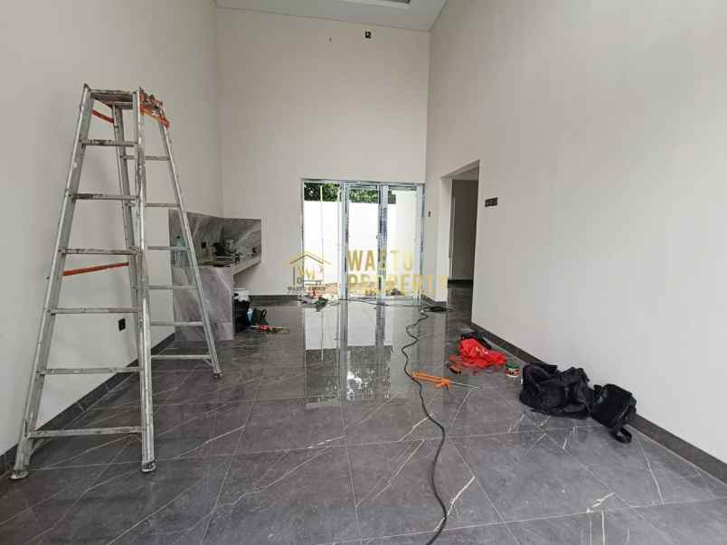 dijual rumah jalan wonosalam losari