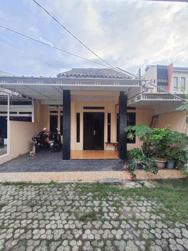 dijual rumah jatibening