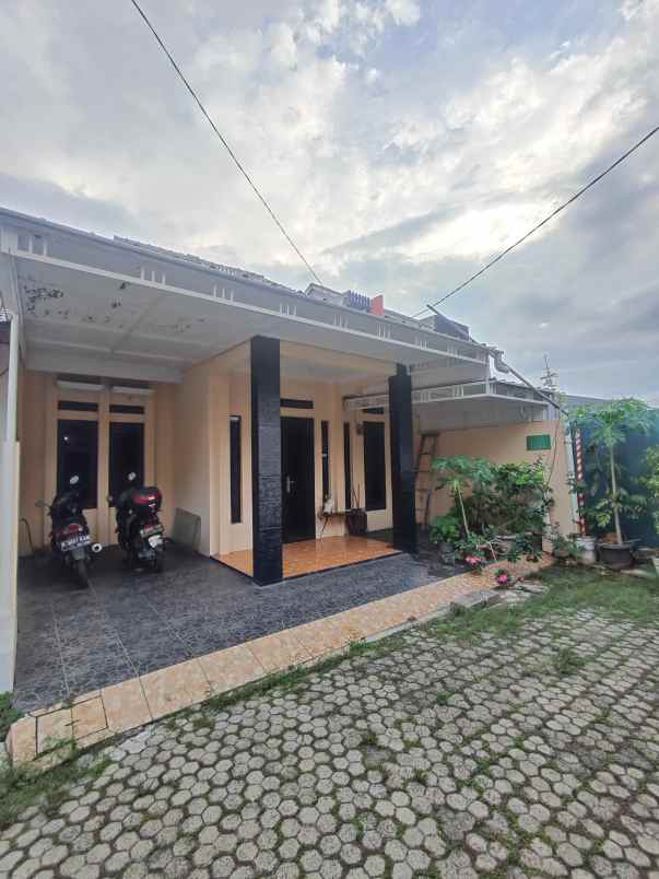 dijual rumah jatibening