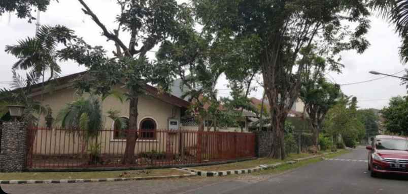 dijual rumah jemursari