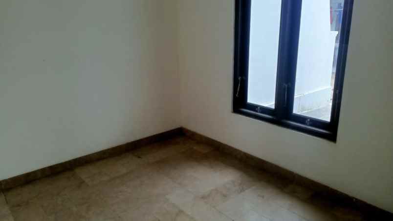 dijual rumah jl al ikhlas rt 003 rw 003