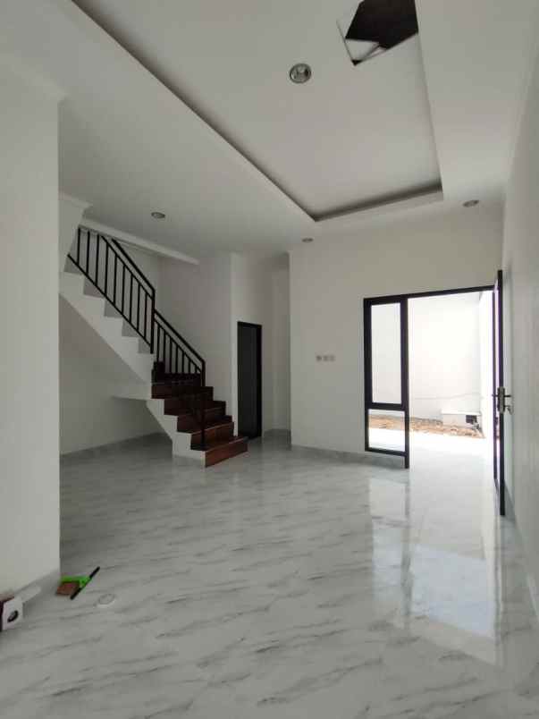 dijual rumah jl amanah pondok ranggon