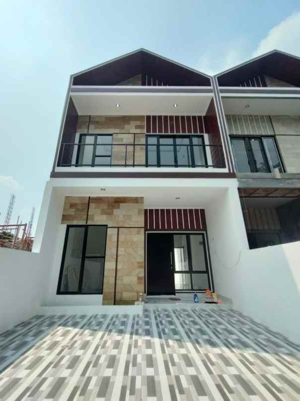 dijual rumah jl amanah pondok ranggon