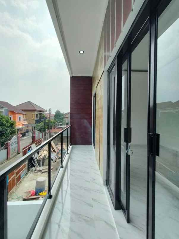 dijual rumah jl amanah pondok ranggon