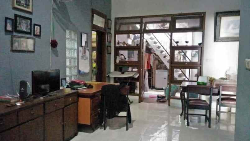 dijual rumah jl asem payung