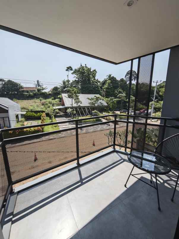 dijual rumah jl avoria estate kemang