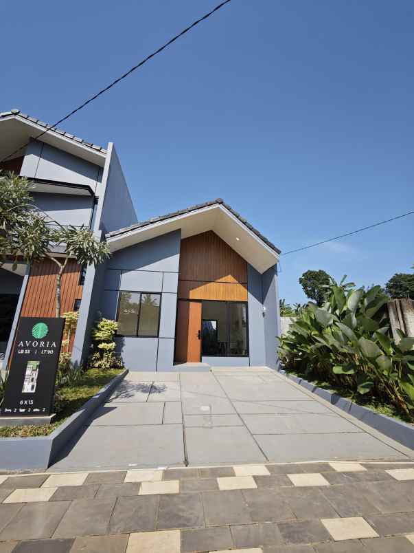 dijual rumah jl avoria estate kemang