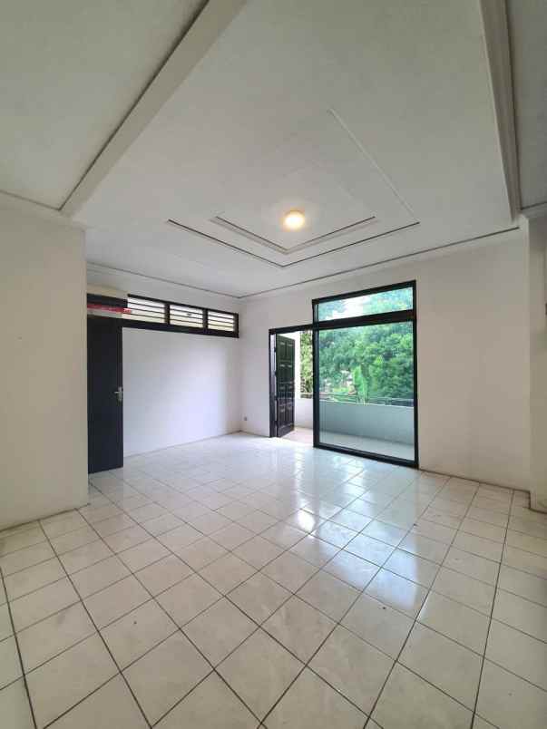 dijual rumah jl bangka