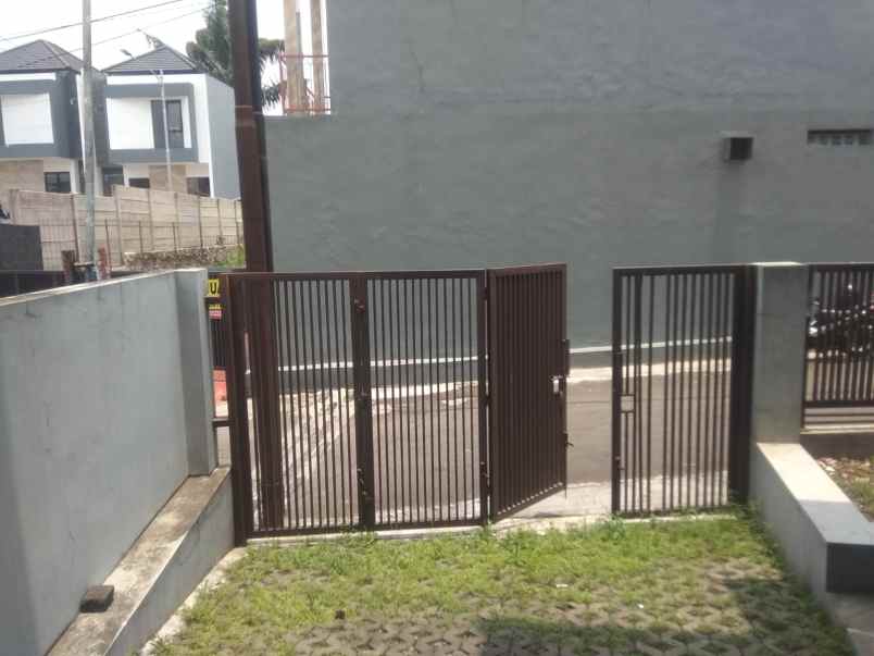 dijual rumah jl budhi luhur