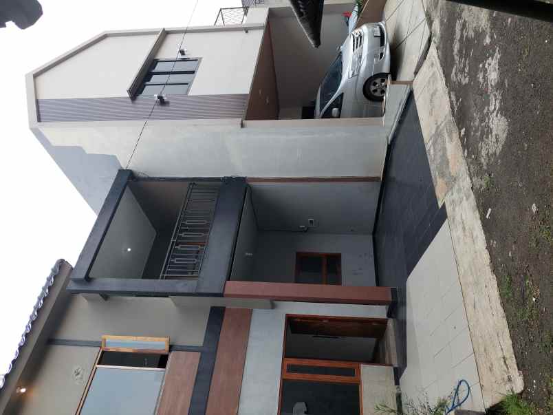 dijual rumah jl buni