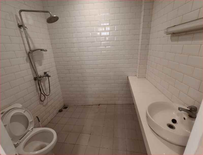 dijual rumah jl cilandak