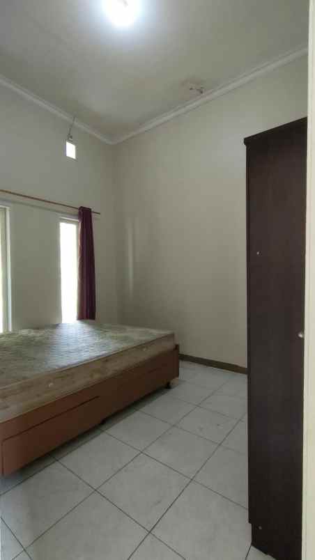 dijual rumah jl cimahi