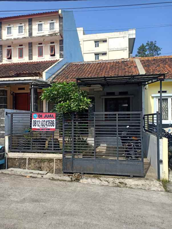 dijual rumah jl cimahi