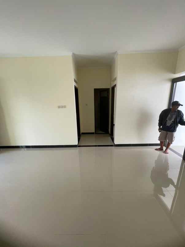 dijual rumah jl cimahi