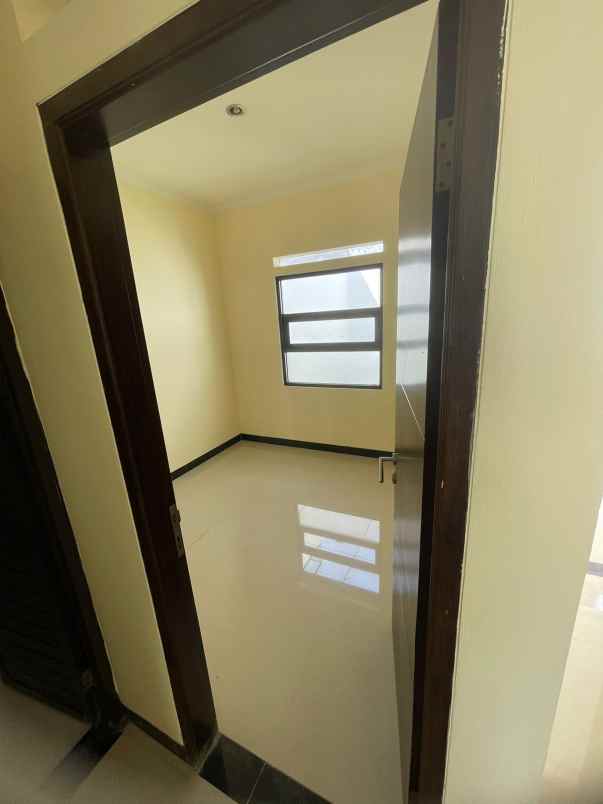 dijual rumah jl cimahi