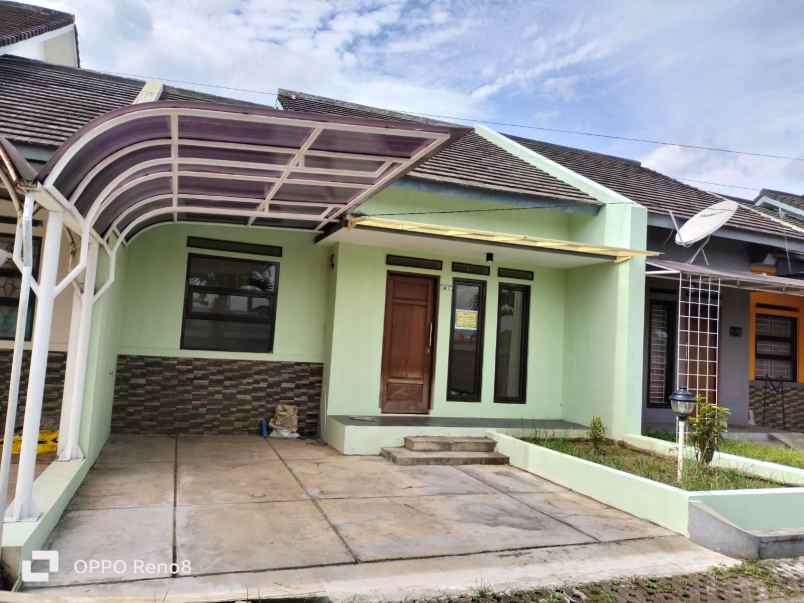 dijual rumah jl cimahi