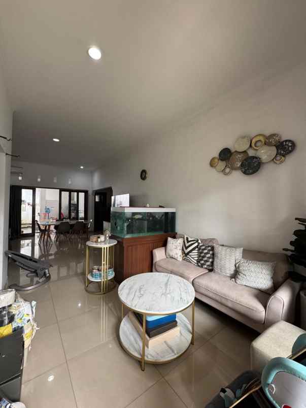 dijual rumah jl delman tanah kusir jakarta selatan