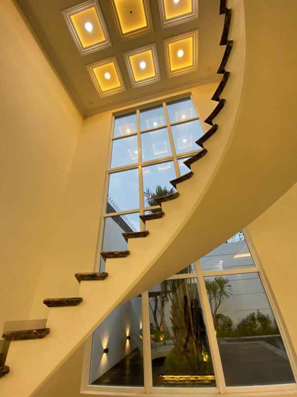 dijual rumah jl duta indah 3