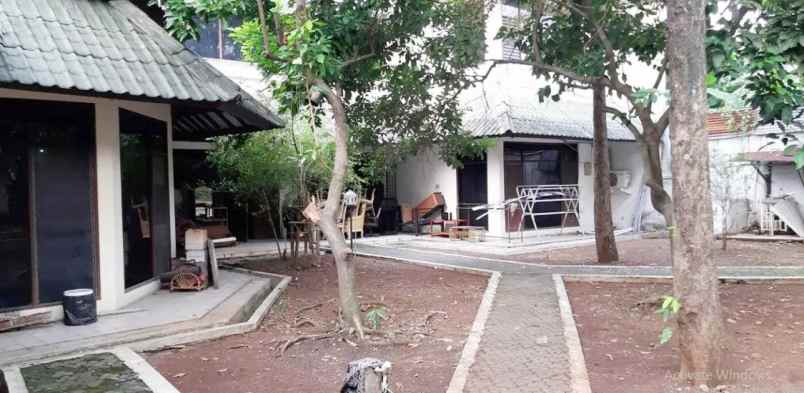 dijual rumah jl e 263 jl e dekat lampu