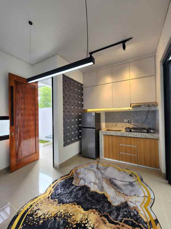 dijual rumah jl kaliurang km 13