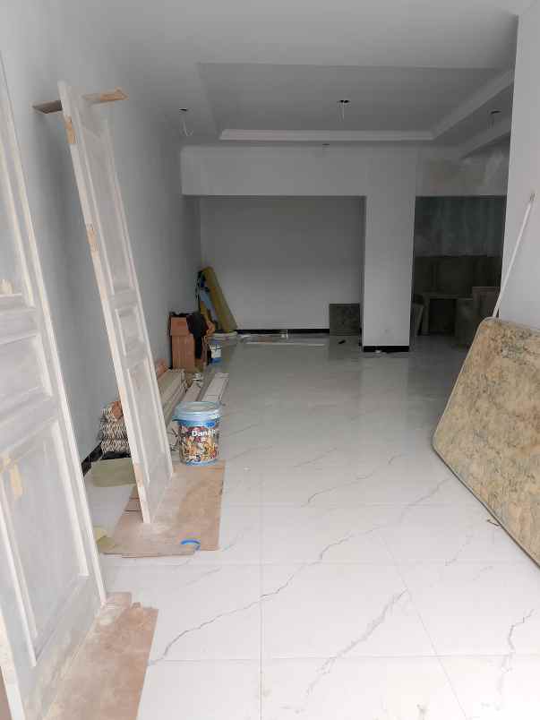 dijual rumah jl kav dki pondok kelapa