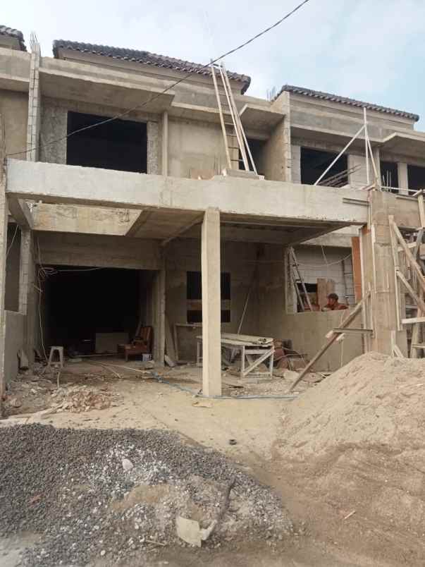 dijual rumah jl kav dki pondok kelapa