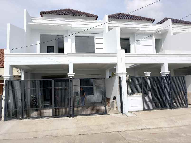 dijual rumah jl kav dki pondok kelapa