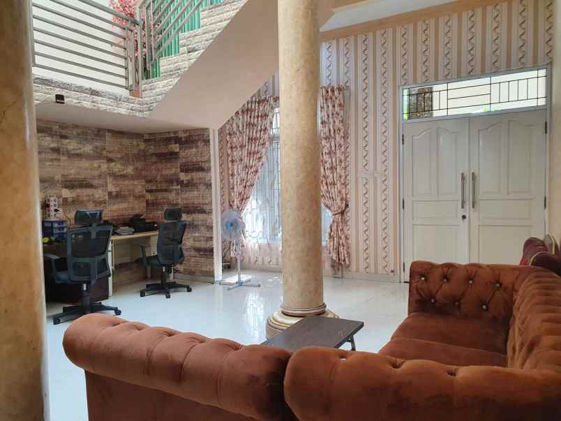 dijual rumah jl kebantenan semper timur