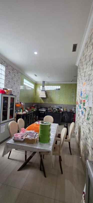 dijual rumah jl kebantenan semper timur