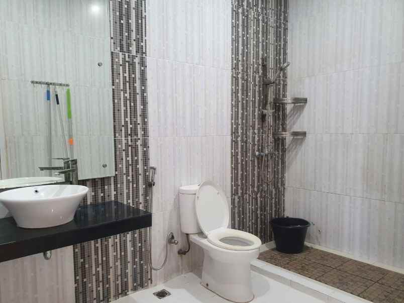 dijual rumah jl kebantenan semper timur