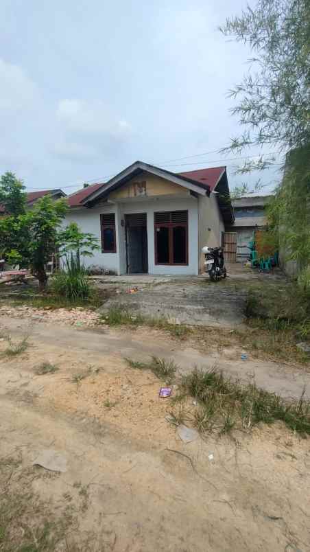 dijual rumah jl manunggal