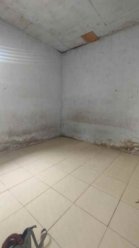 dijual rumah jl manunggal