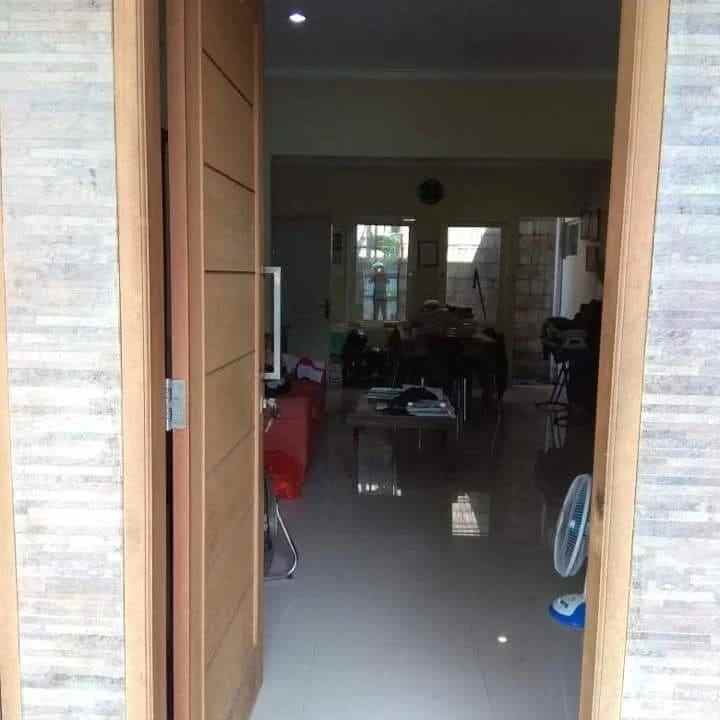 dijual rumah jl menteng raya pamulang barat