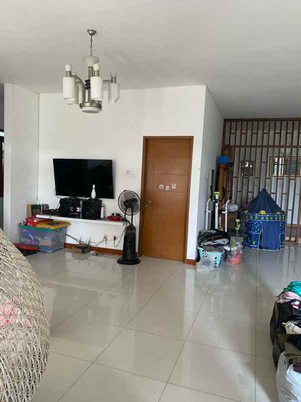 dijual rumah jl meteor tengah margahayu